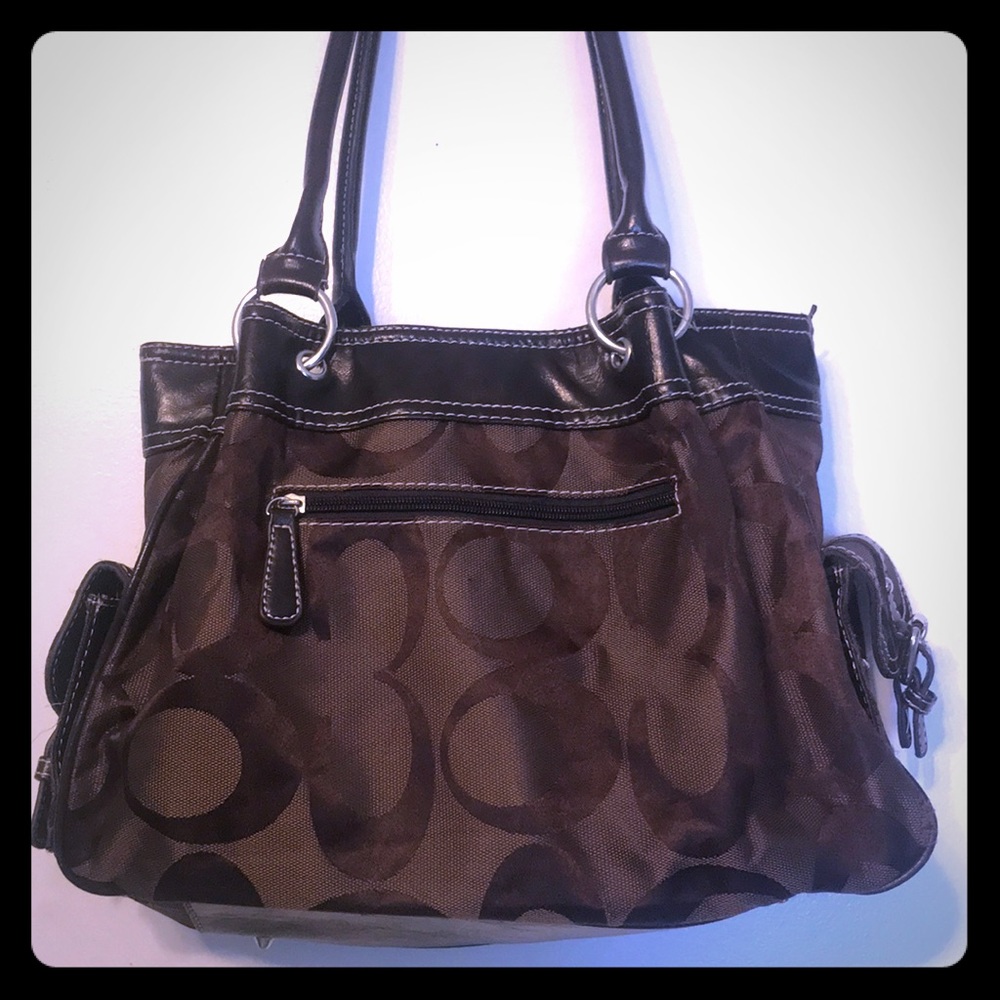 Brown Coach lookalike hand or shoulder bag